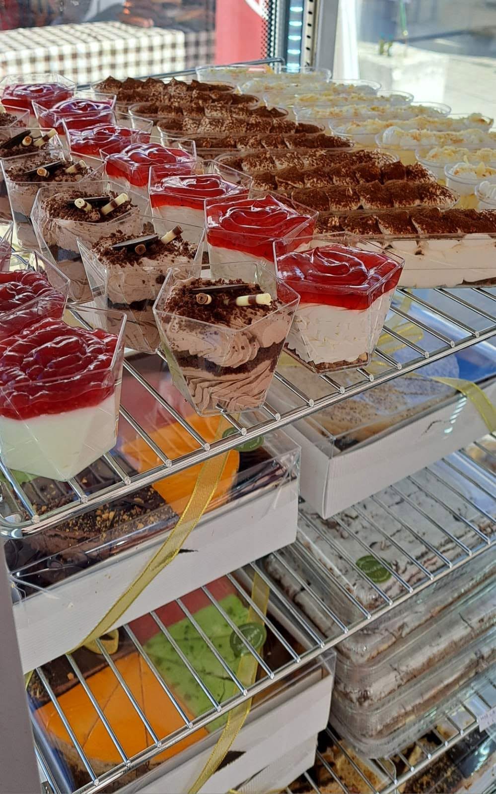 Deserti u vitrini